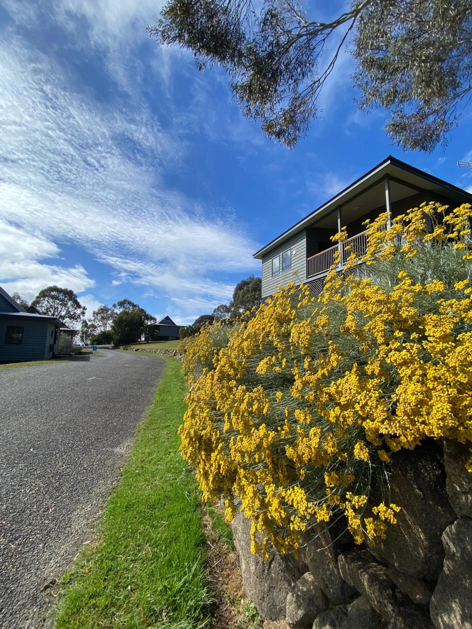 Adventist Alpine Village Jindabyne Buitenkant foto